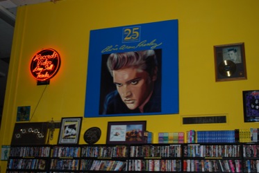 This image caption will be long enough that it extends to multiple lines