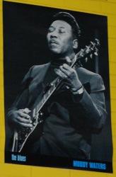 This image caption will be long enough that it extends to multiple lines